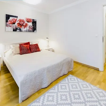 Tallinnhousing Knights And Nobility -3 Bdr Apartamento