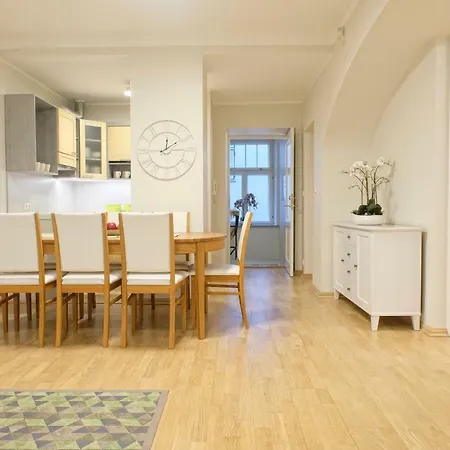 Apartamento Tallinnhousing Knights And Nobility -3 Bdr *